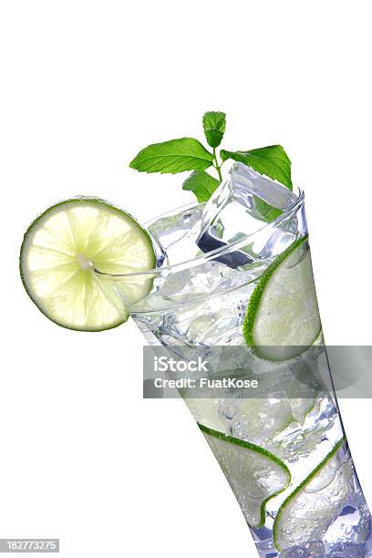 Foto de Frio Limonada Fresca e mais fotos de stock de Bebida gelada - Bebida gelada, Bebida não alcoólica, Comida e bebida