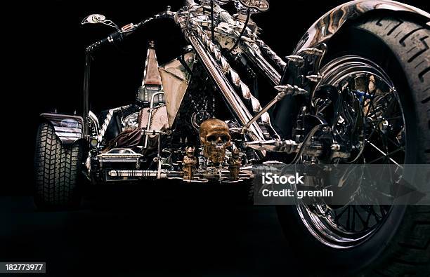 Habitat auditoría lente Triciclo Personalizados Foto de stock y más banco de imágenes de  Motocicleta - Motocicleta, Triciclo, Cromo - Metal - iStock