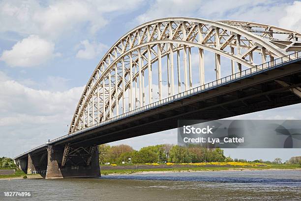 Nijmegen 2 Xxxl Foto de stock y más banco de imágenes de Acero - Acero, Agua, Aire libre