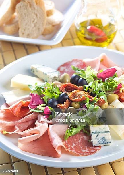 세트마다 이탈리아 스타일 버마식 0명에 대한 스톡 사진 및 기타 이미지 - 0명, 건강한 식생활, 고르곤촐라