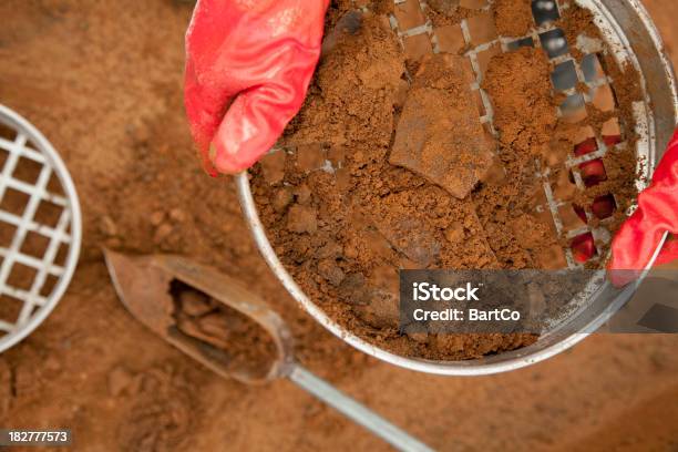 Analizar El Suelo Tomar Muestras Environmetal La Investigación Foto de stock y más banco de imágenes de Prueba de suelo