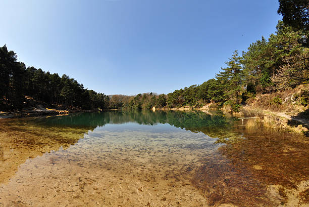 istock The Blue Pool at Furzebrook 182777961