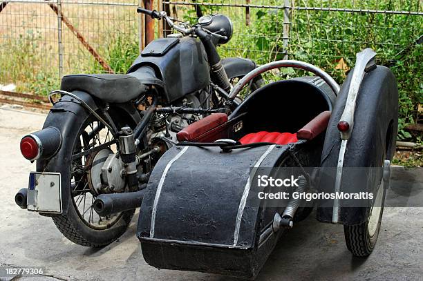 Vintage Motocykl Z Sidecar - zdjęcia stockowe i więcej obrazów Kosz boczny - Kosz boczny, Bez ludzi, Fotografika