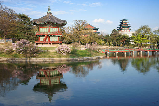 istock Gyeongbokgung Palace 182779443