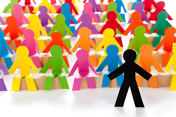 istock Speaker in front of crowd - paper concept 182781575