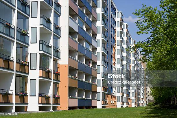Apartment Block Stockfoto und mehr Bilder von Architektur - Architektur, Außenaufnahme von Gebäuden, Balkon