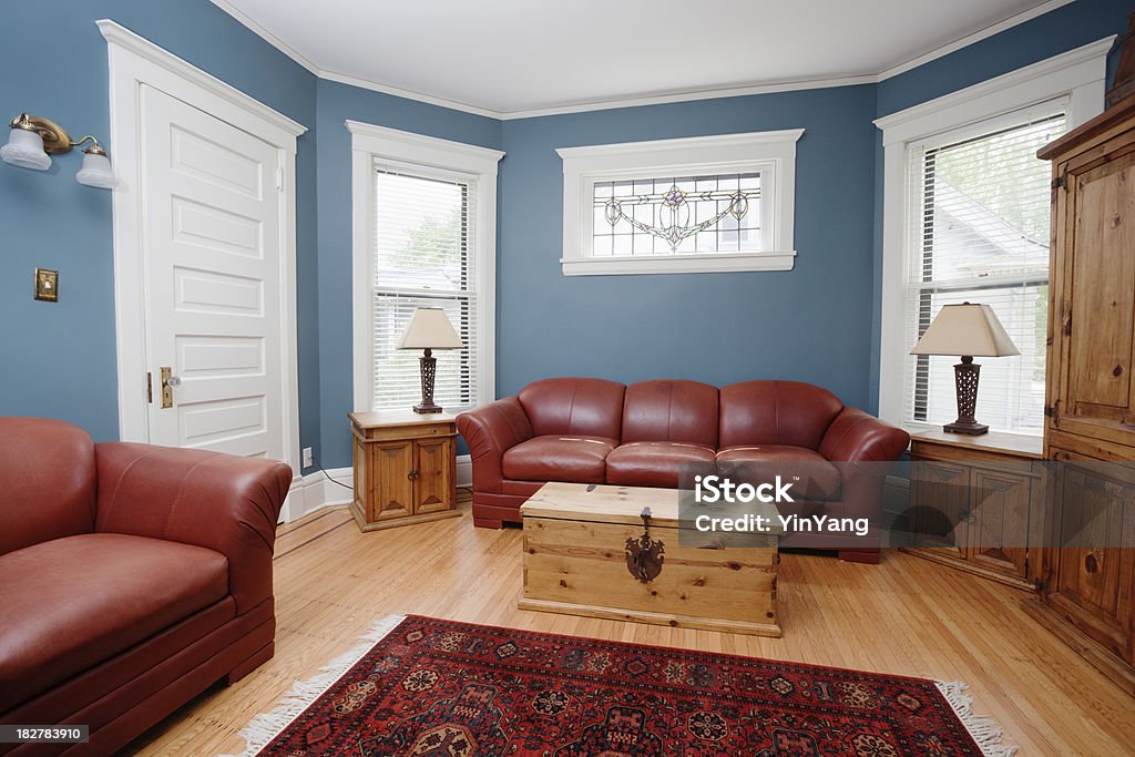 Tinta coberta destaque no Interior de casa residencial coberta Sala de estar - Foto de stock de Tinta - Equipamento de arte e artesanato royalty-free