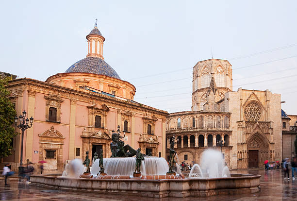 istock Valencia, Plaza de la Virgen 182784006
