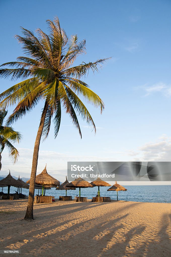 Idílica praia Tropical no Vietnã - Foto de stock de Acampamento de Férias royalty-free