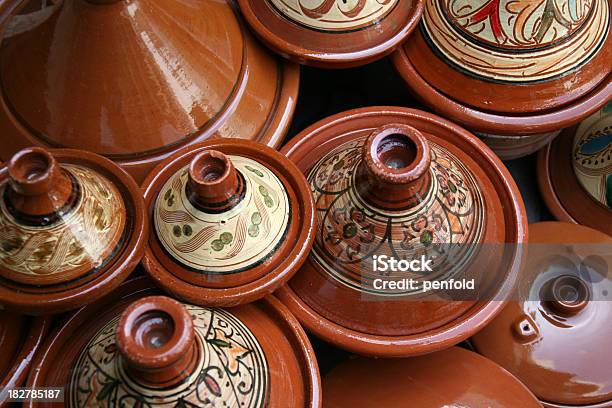 Марокканский Tagine Pots — стоковые фотографии и другие картинки Африка - Африка, Горизонтальный, Готовить