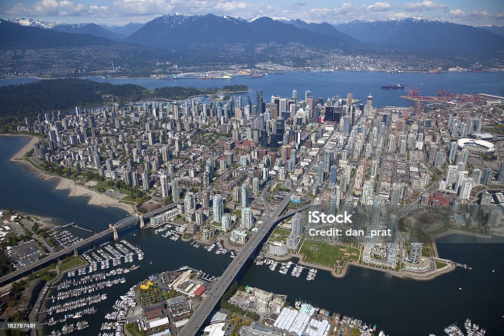 Centro de la ciudad de Vancouver, vista aérea - Foto de stock de Vancouver - Canadá libre de derechos