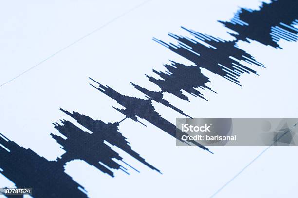 Sismiche Onda Sonora - Fotografie stock e altre immagini di Terremoto - Terremoto, Rumore, Motivo a onde