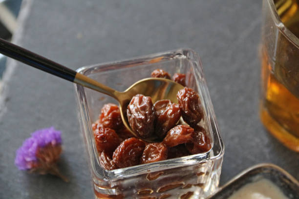 istock Rum-stuffed raisins make delicious ice cream 1827890130