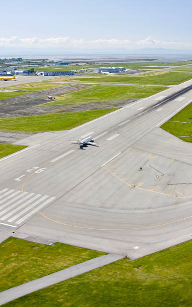 istock Regional Airliner on Takeoff 182789649