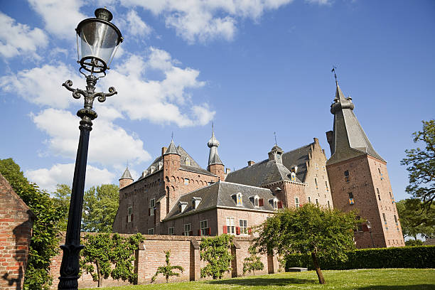 istock Castle Doorwerth # 2 XXXL 182789939