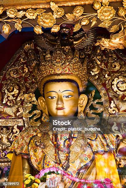 Złoty Posąg Buddy - zdjęcia stockowe i więcej obrazów Budda - Budda, Buddyzm, Bóg