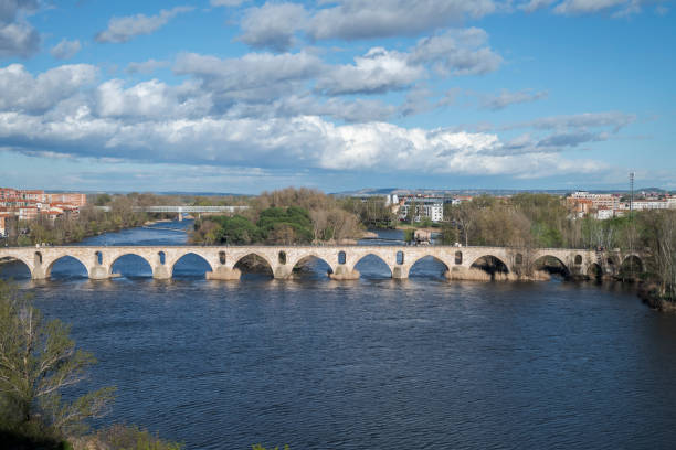 istock Views of the Duero River 1827901334