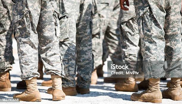Grupo De Soldados - Fotografias de stock e mais imagens de Guarda Nacional - Guarda Nacional, EUA, Profissão Militar