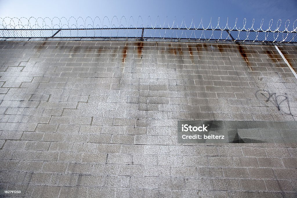 Mur de la prison - Photo de Mur libre de droits