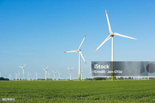 Windenergy Stockfoto und mehr Bilder von Schleswig-Holstein - Schleswig-Holstein, Landwirtschaft, Getreide