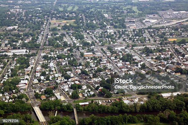 Cidade Pequena Eua Aérea - Fotografias de stock e mais imagens de Aldeia - Aldeia, Cidade Pequena, Cidade Pequena Americana