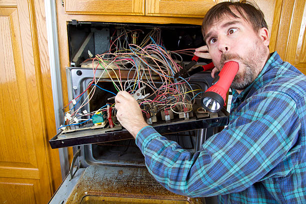 istock Humorous Major Appliance Repair 182792193