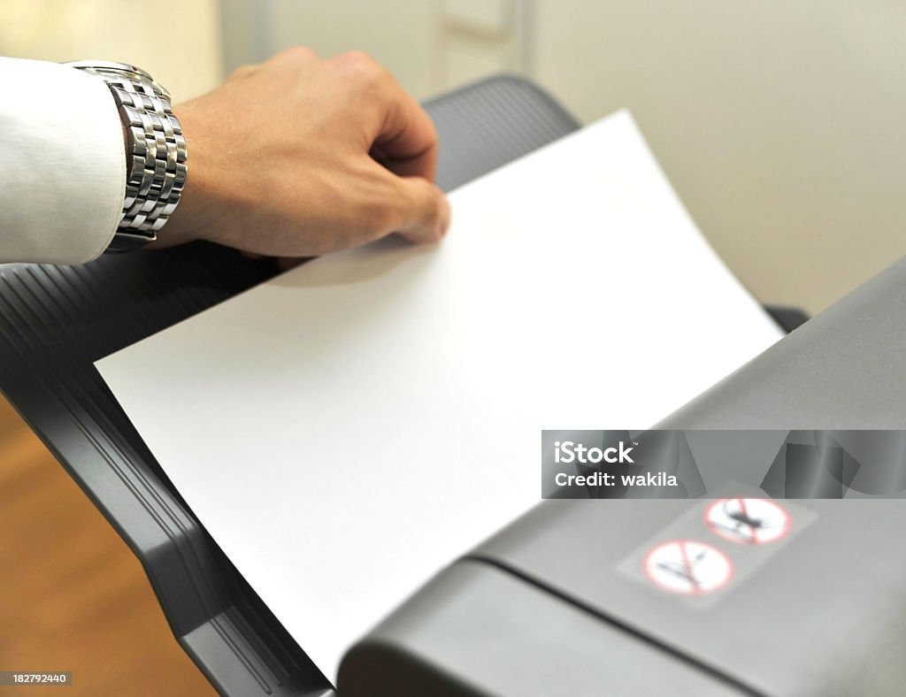 Télécopie et imprimante de bureau avec la main - Photo de Imprimante libre de droits