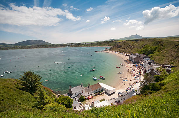 istock Horse shoe bay in summertime 182794264