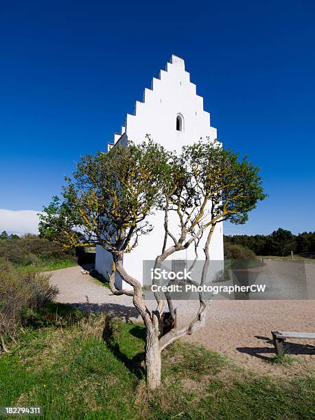 Sand Begraben Kirche Skagen Dänemark Stockfoto und mehr Bilder von Außenaufnahme von Gebäuden - Außenaufnahme von Gebäuden, Baum, Begraben