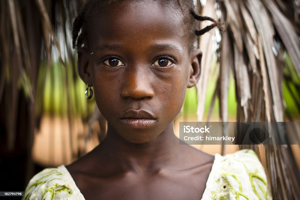 Afryki Dziewczyna - Zbiór zdjęć royalty-free (Dziecko)