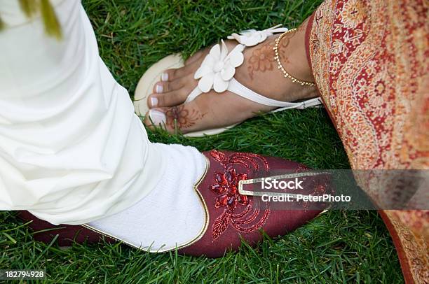 Traditionelle Indische Schuh Stockfoto und mehr Bilder von Abendkleid - Abendkleid, Armband, Blume