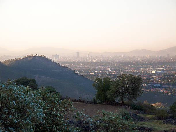 mexiko city - smog mexico mexico city air pollution stock-fotos und bilder