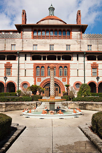 istock Historic courtyard with fountain 182795680