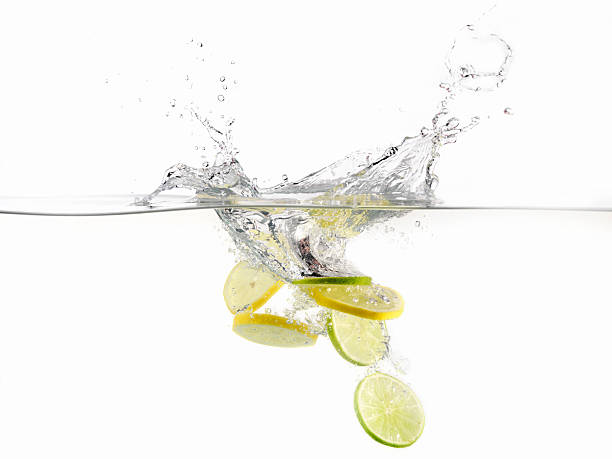 istock Lemons & Limes, Splashing in Water 182795822