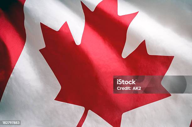 Flaga Kanady - zdjęcia stockowe i więcej obrazów Bez ludzi - Bez ludzi, Bliskie zbliżenie, Czerwony
