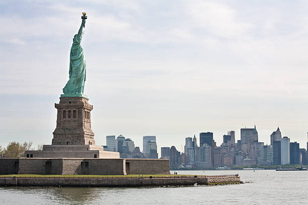 istock The Statue of Liberty 182798238