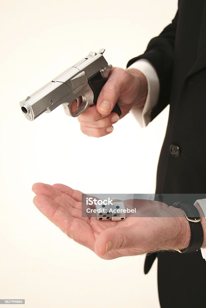 남자의 주입총과 주사위 - 로열티 프리 1 스톡 사진