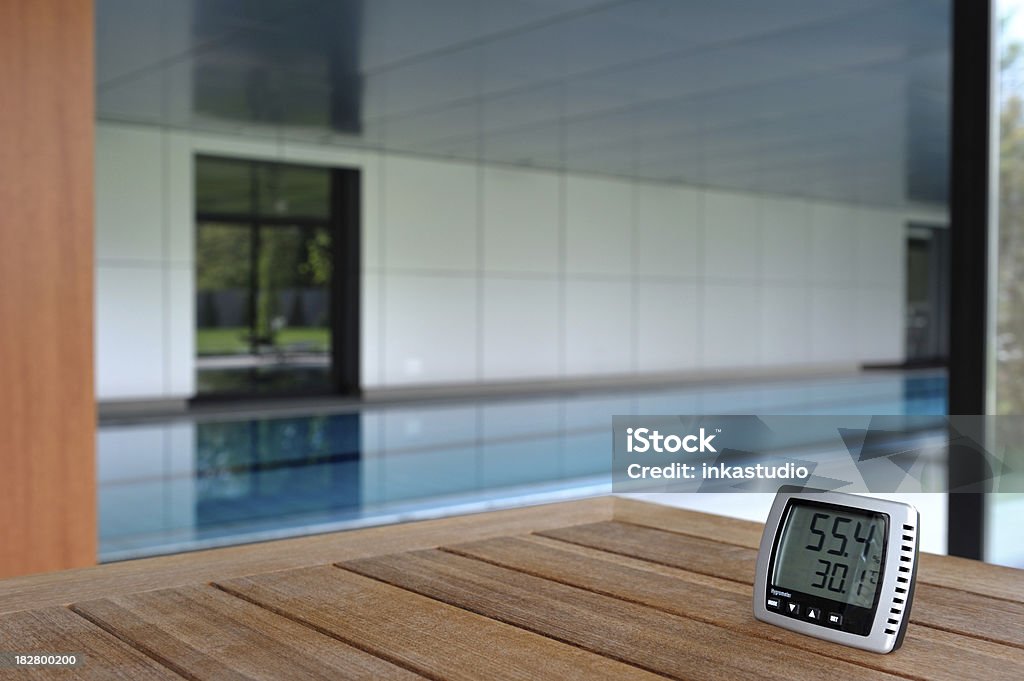 Perfect temperatura e humidade na piscina - Royalty-free Arquitetura Foto de stock