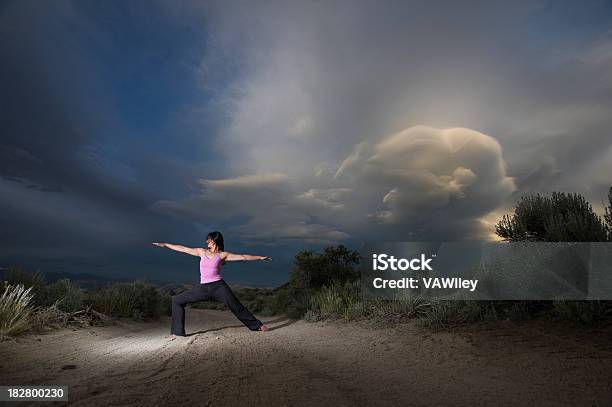 Pasión Foto de stock y más banco de imágenes de Actividades y técnicas de relajación - Actividades y técnicas de relajación, Aspiraciones, Cielo dramático