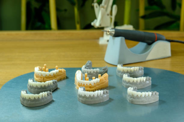 歯科技工所で作られた新しい歯