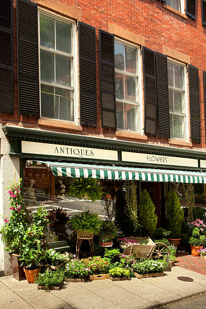 istock Beacon Hill neighbourhood 182801107