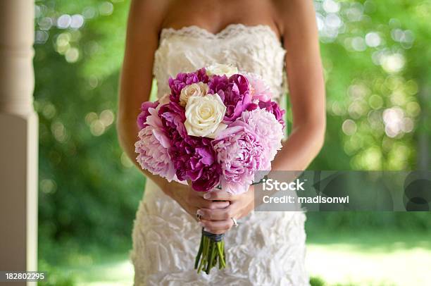 Foto de Buquê Da Noiva e mais fotos de stock de Peônia - Peônia, Casamento, Bouquet