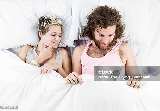 Paar Im Bett Stockfoto und mehr Bilder von Erektion - Erektion, Frauen, Männer