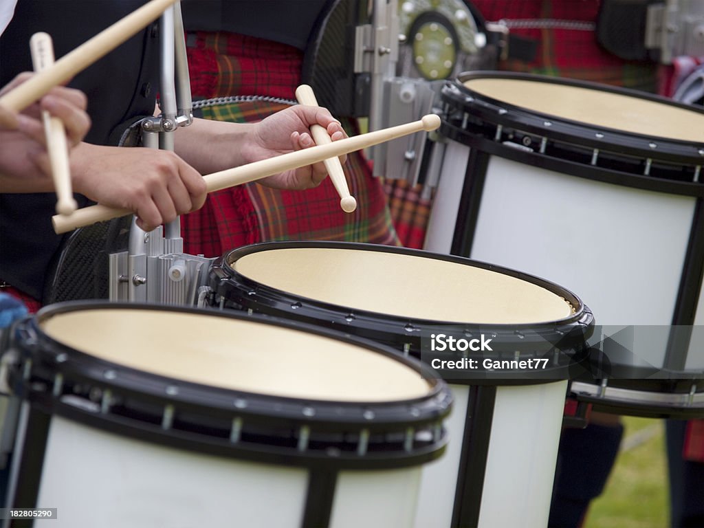 Drummers w Szkocji Marszowa Banda - Zbiór zdjęć royalty-free (Bęben)