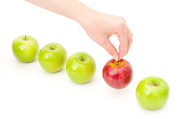 apple から手摘み列の説明を選択および決定 - apple granny smith apple red delicious apple fruit ストックフォトと画像