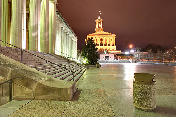 capitólio do estado do tennessee - nashville tennessee state capitol building federal building imagens e fotografias de stock