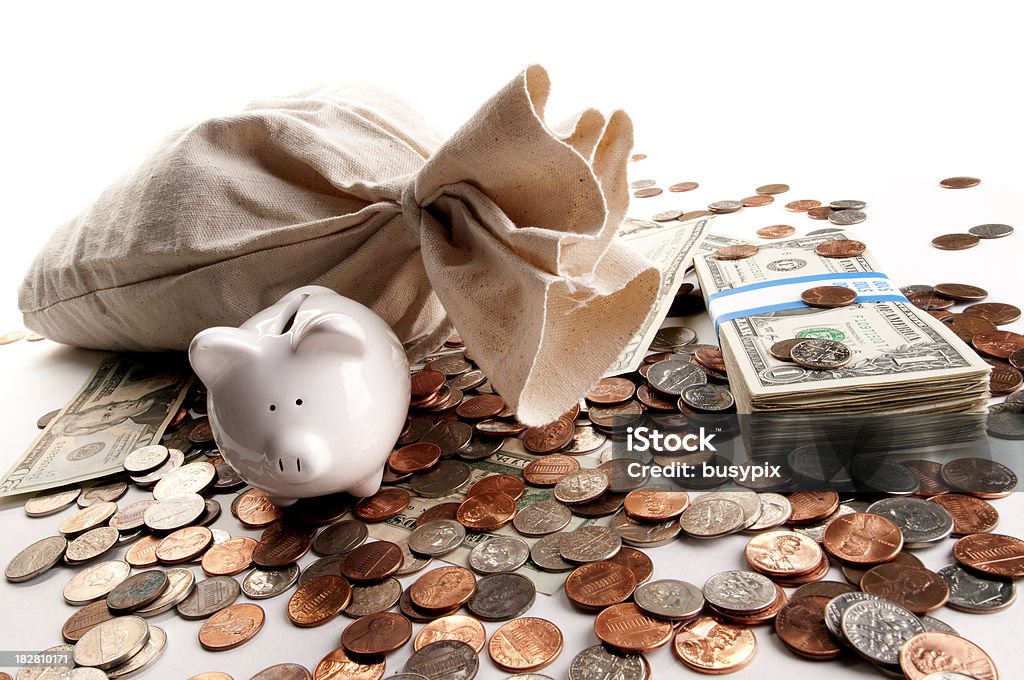 Branco Piggy Bank com dinheiro - Foto de stock de 25 centavos de dólar royalty-free