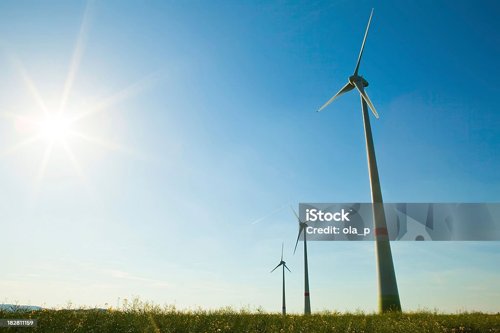 Turbina eolica-fonte di energia alternativa - Foto stock royalty-free di Agricoltura