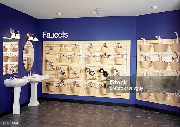 Neue Showroom Innendusche Stockfoto und mehr Bilder von Ausstellungsraum - Ausstellungsraum, Flüssigkeitshahn, Fliesenboden