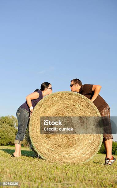 Lucha Foto de stock y más banco de imágenes de Actividad - Actividad, Adulto, Agricultura